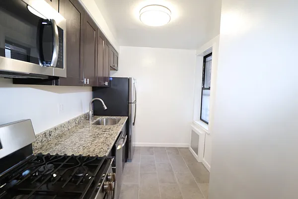 Rented by Kian Realty | media 71