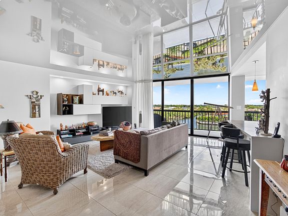 3rd image of 4740 S Ocean Boulevard #808