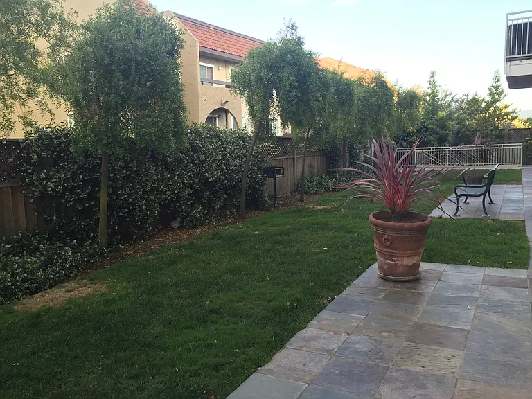 2330 University Ave #290 — Photo 17