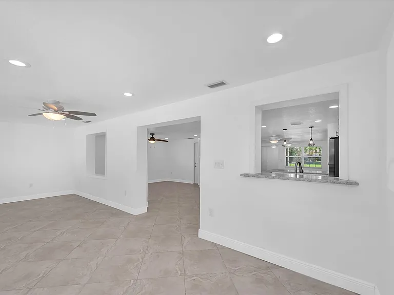 5600 Bayou Grande Blvd NE — Photo 14