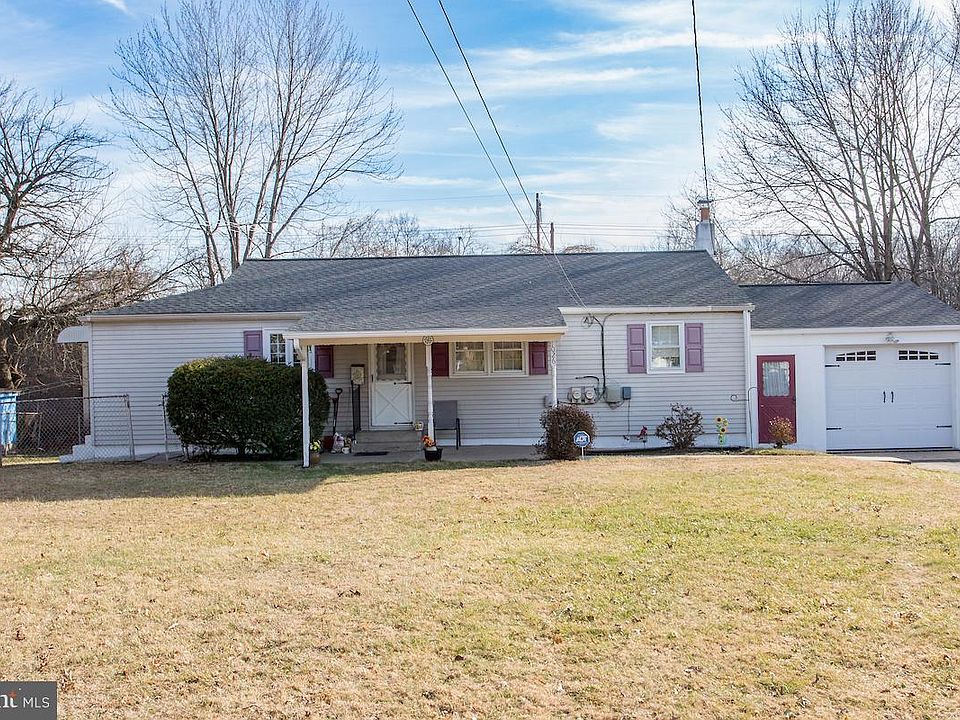 1st image of 1026 Orchid Ave