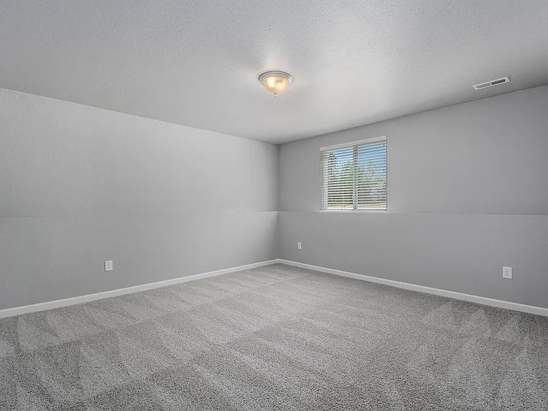 2327 Shadycroft Dr — Photo 16