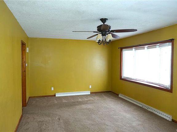 4th image of 153 Dupont Ave