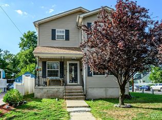 1738 W 3rd St, Piscataway, NJ 08854
