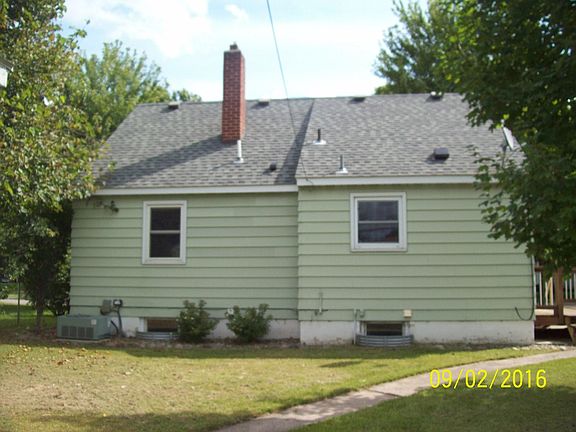 2nd image of 111 32nd Ave N