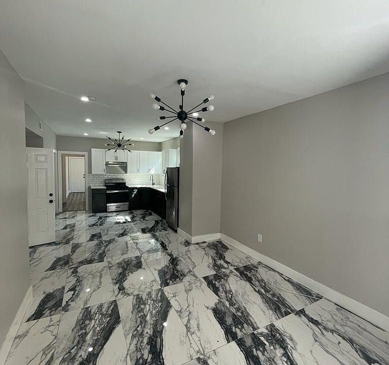 1st image of 98 Clifton Ave #2