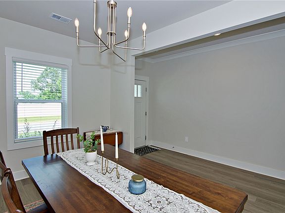 5th image of 121 Willoughby Way