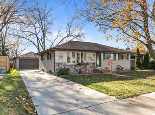 857 Harding St, Menasha, WI 54952