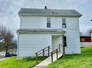 55 N 8th St, Reynoldsville, PA 15851