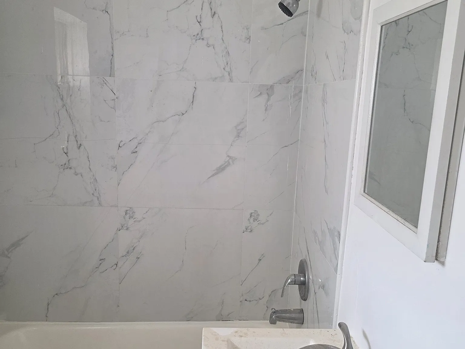 325 Roseville Ave — Photo 2