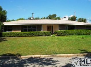 109 Crestview Dr, San Antonio, TX 78201