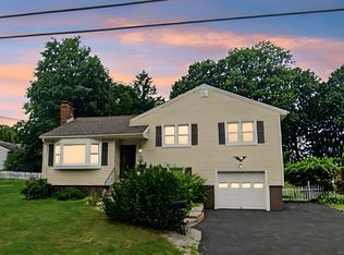 30 Duval St, Manchester, CT 06042