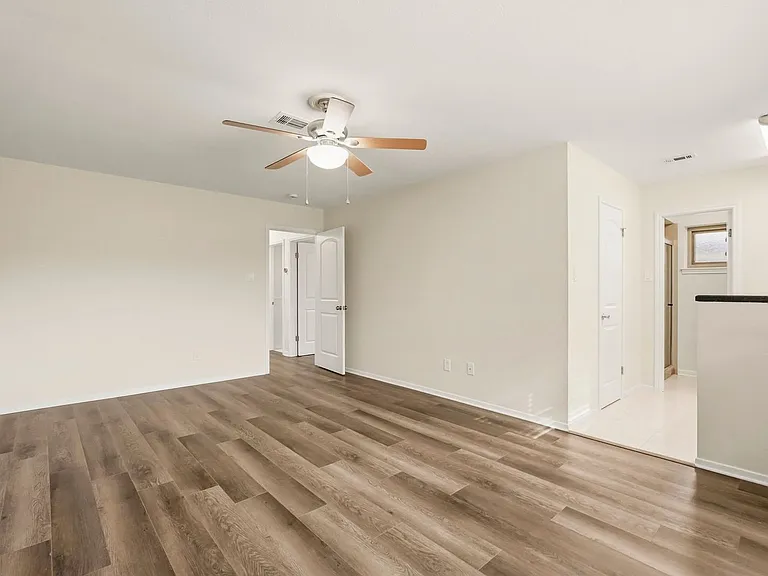 1911 Michele Dr — Photo 19