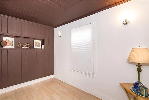 3 bed, 800 sqft, $2,810 — Photo 2