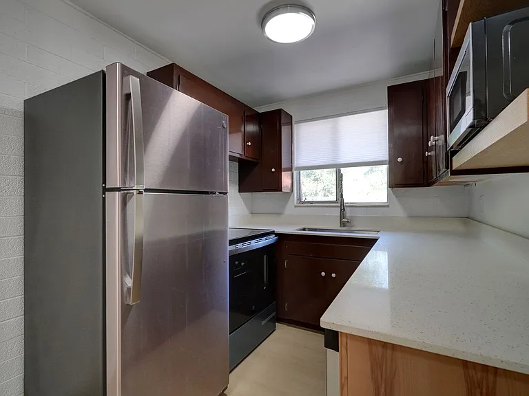 1024 E 600 S — Photo 13
