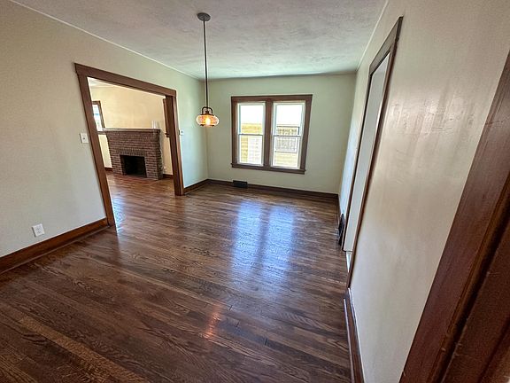 3rd image of 840 W Indianola Ave #1