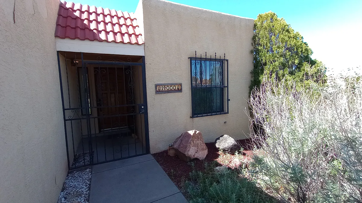 Front entry - 14000 Grant Pl NE