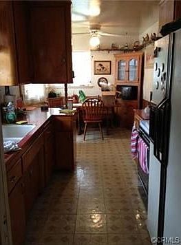 2nd image of 1704 Sawyer Ave