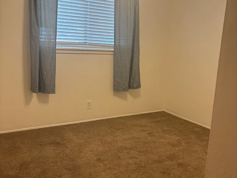 1501 Tomasita St NE — Photo 10