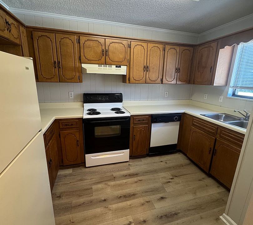 1st image of 1010 Washington St NW APT 4
