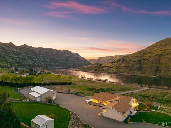 11056 Snake River Rd, Asotin, WA 99402