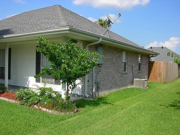 4th image of 104 Hawthorne Dr