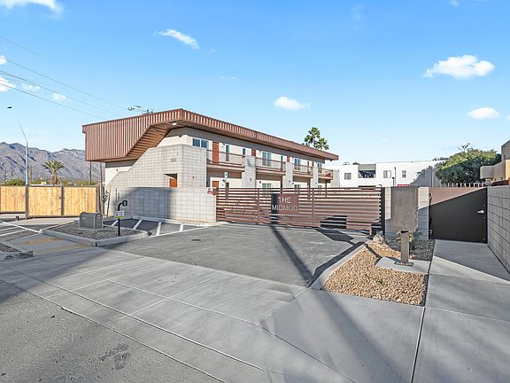 Entrance from Winstel blvd