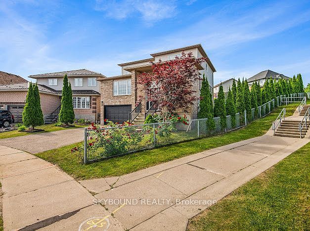 1st image of 29 Blue Lace Cres