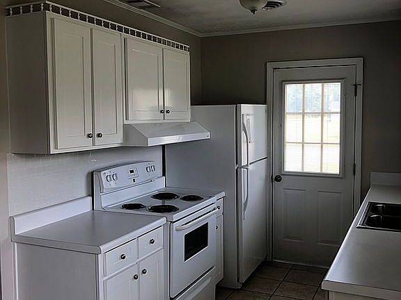 4th image of 459 White Oak Dr