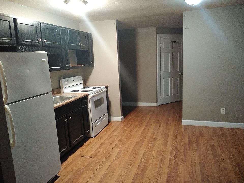 2nd image of 79 Hollyhock Ln