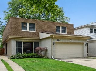 4919 Farwell Ave, Skokie, IL 60077