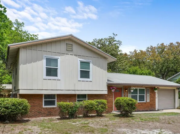 131 Sotir St NW, Fort Walton Beach, FL 32548