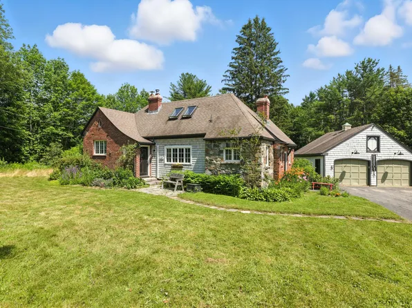 137 Middle Road, Cumberland, ME 04021