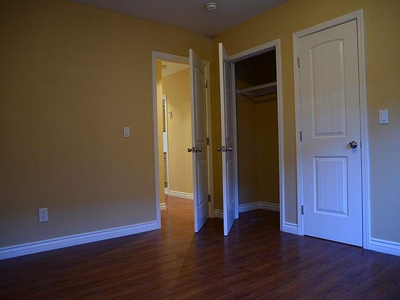 3rd image of 32 Topeka Ave