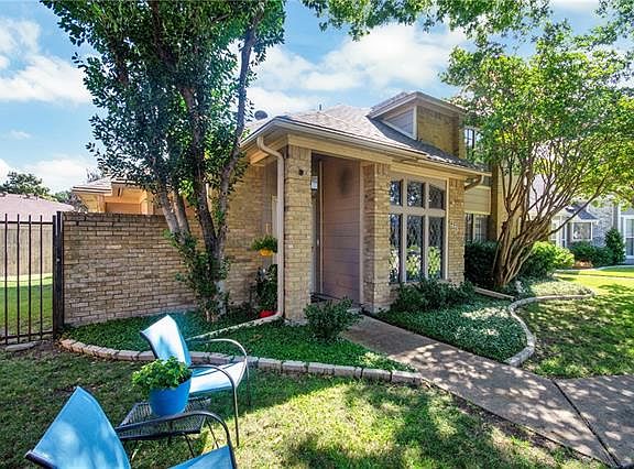 3rd image of 435 Country Side Ln
