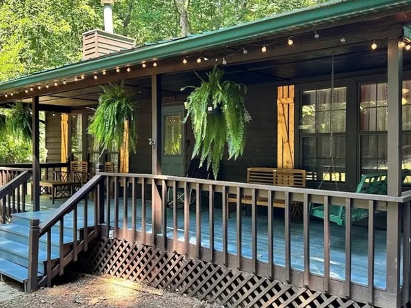 1704 Newport Dr, Ellijay, GA 30540