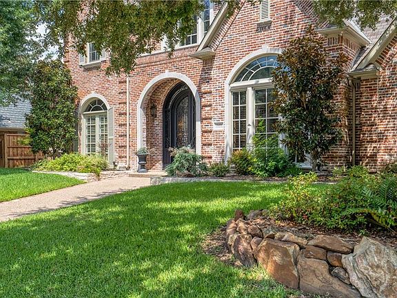 2nd image of 5601 Wayfarer Dr