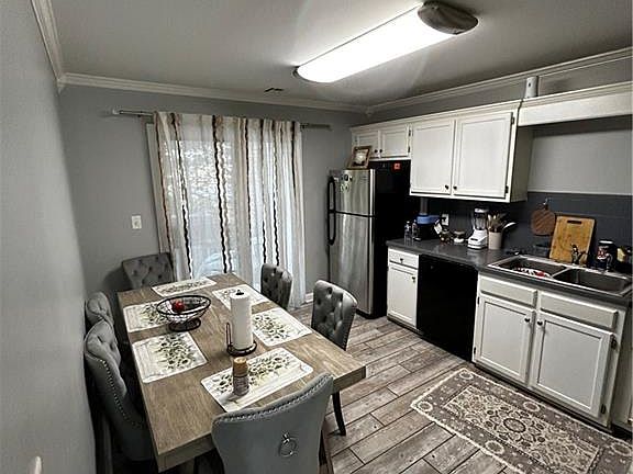 4th image of 702 Westbrook Ct