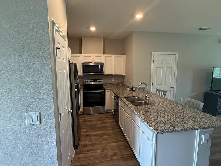 156 Great Star Ct — Photo 4