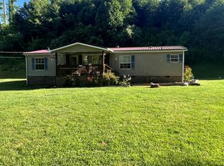 160 Tanglewood Rd, Fries, VA 24330