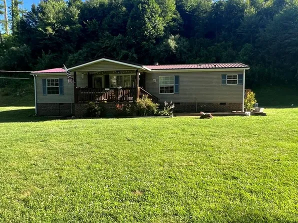 160 Tanglewood Rd, Fries, VA 24330