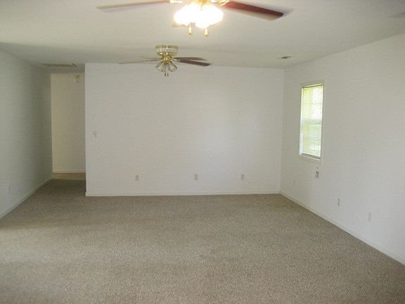4th image of 107 Parkview Dr