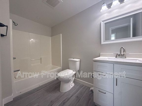 4th image of 731 E Crawford St #3D