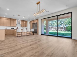 121 Torchwood Ln, Las Vegas, NV 89144