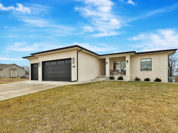 8545 E Bradford St, Wichita, KS 67210