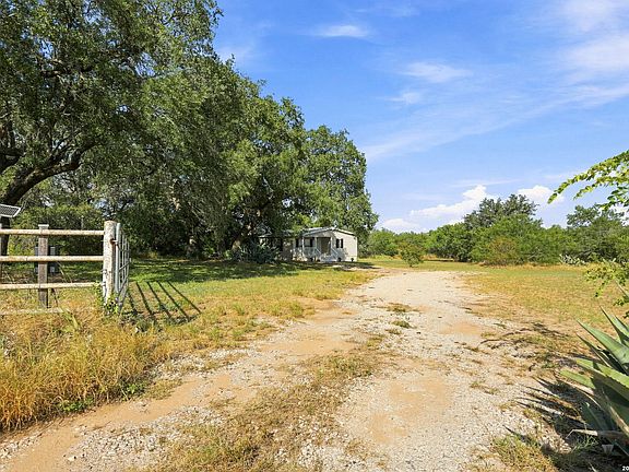 5th image of 275 Fay drive