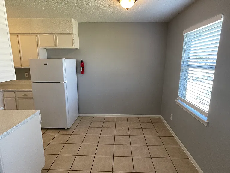 2700 Sunny Ln #12 — Photo 7