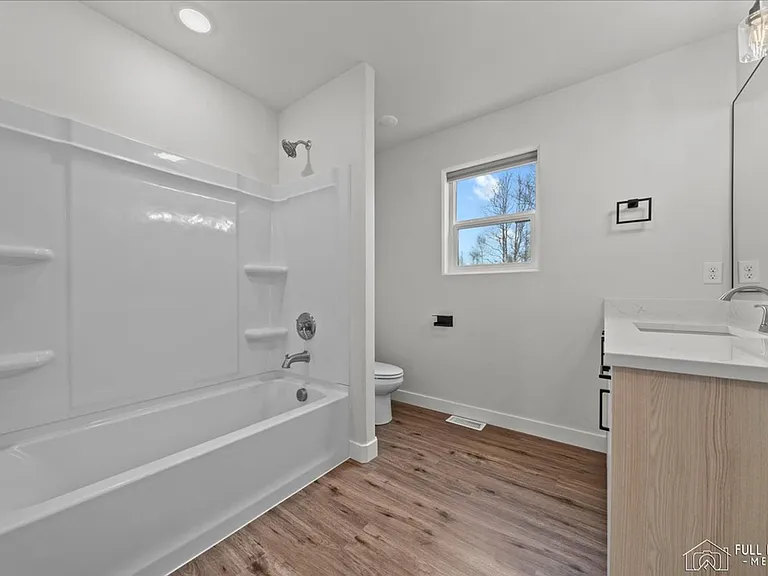 7442 N Paw St — Photo 7