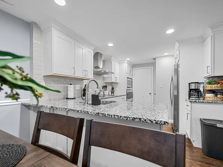 8828 Rustburg Cir — Photo 10