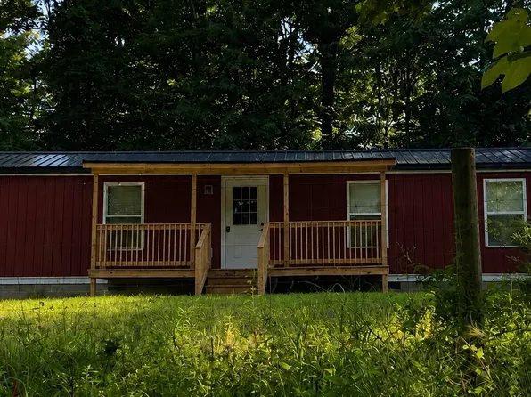 34 Shawnee Trce, Frenchburg, KY 40322
